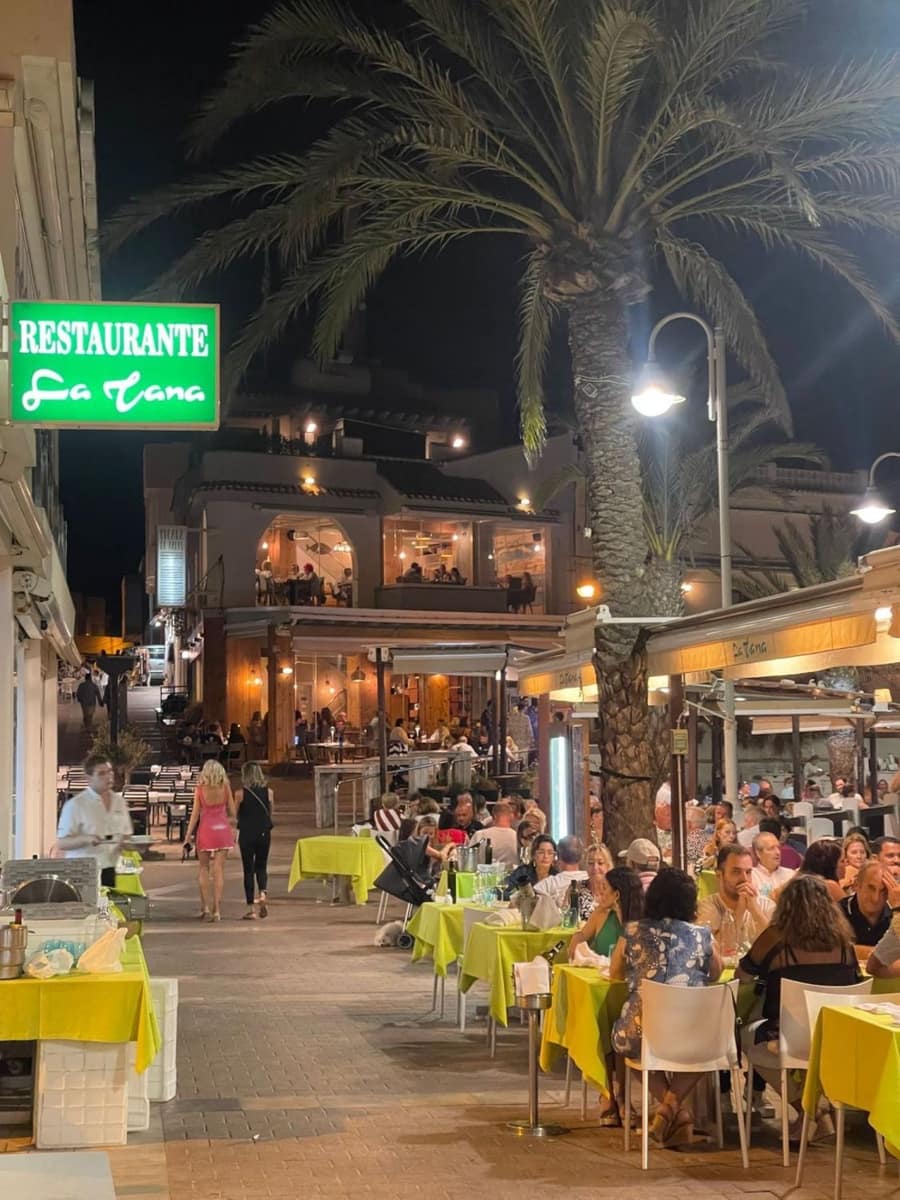 3 bedroom Villa for sale in Cabo de Palos with pool garage - € 2,400,000 (Ref: 8130032)