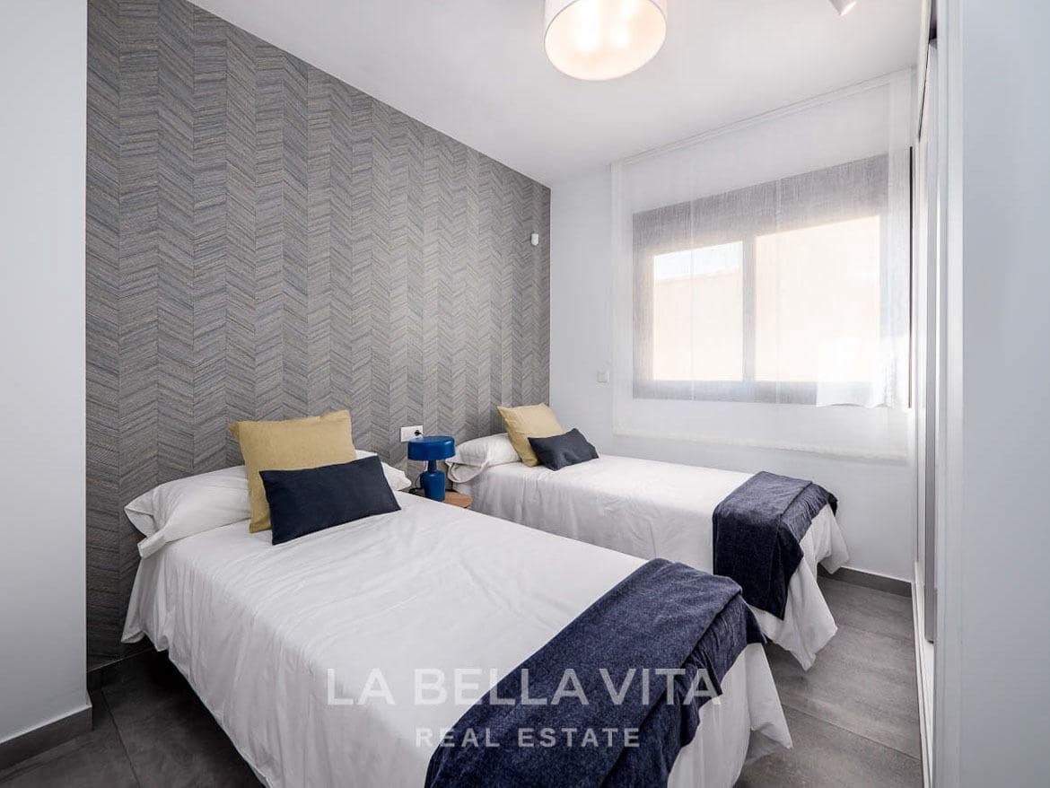 3 quarto Moradia para venda em Playa Flamenca com piscina garagem - 297 000 € (Ref: 8139147)