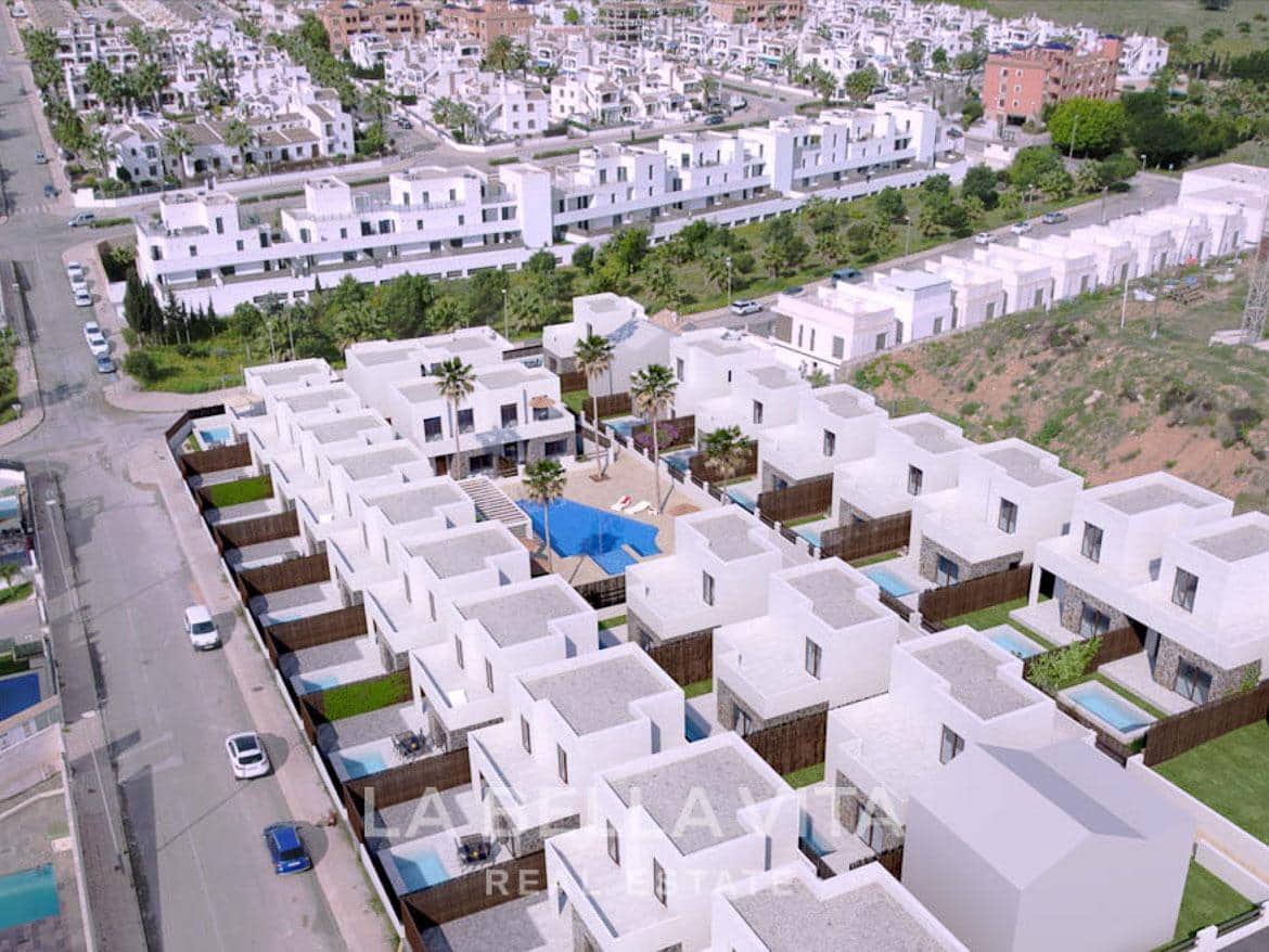 3 quarto Moradia para venda em Playa Flamenca com piscina garagem - 297 000 € (Ref: 8139147)