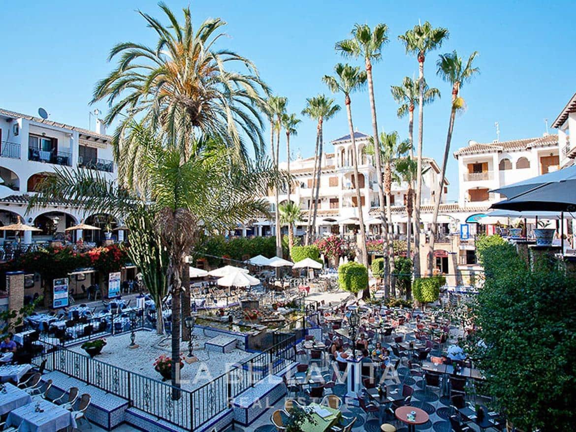 3 quarto Moradia para venda em Playa Flamenca com piscina garagem - 297 000 € (Ref: 8139147)