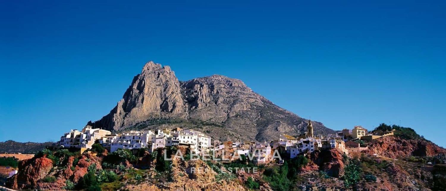 3 soveværelse Villa til salg i Finestrat med swimmingpool garage - € 995.000 (Ref: 8139152)