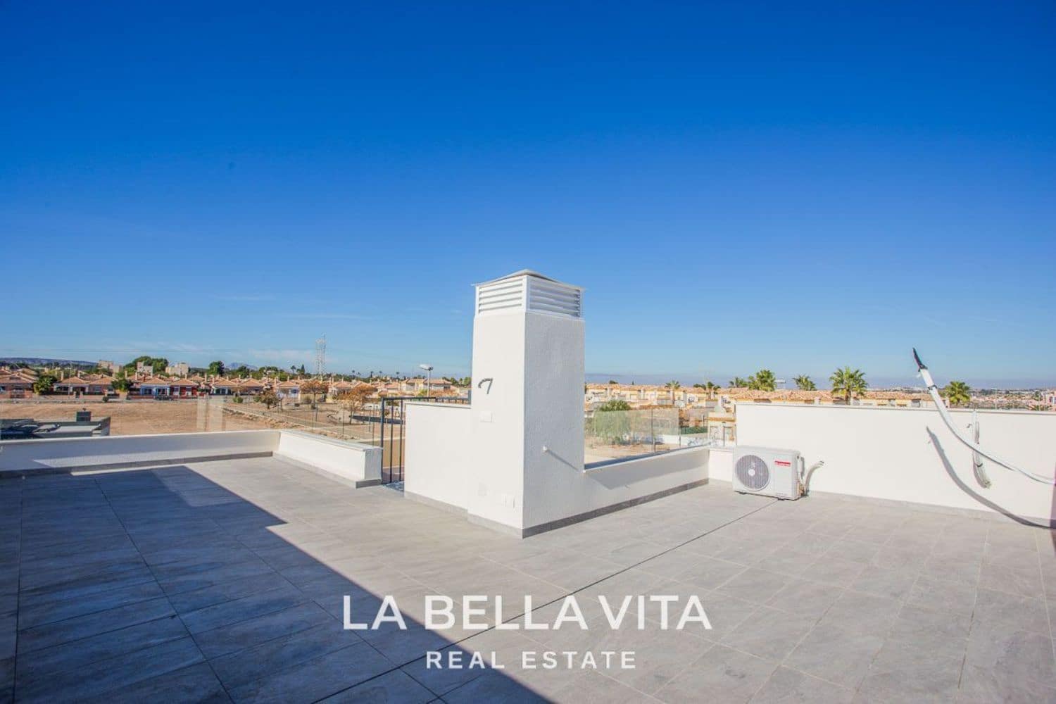 3 soverom Villa til salgs i Los Montesinos med svømmebasseng - € 340 900 (Ref: 8139154)