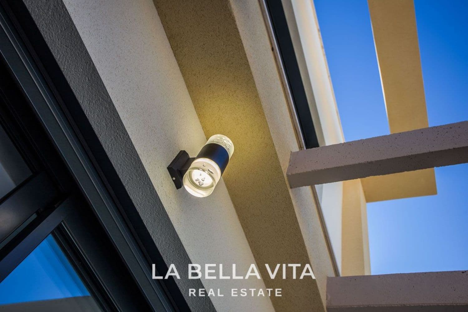 3 soverom Villa til salgs i Los Montesinos med svømmebasseng - € 340 900 (Ref: 8139154)