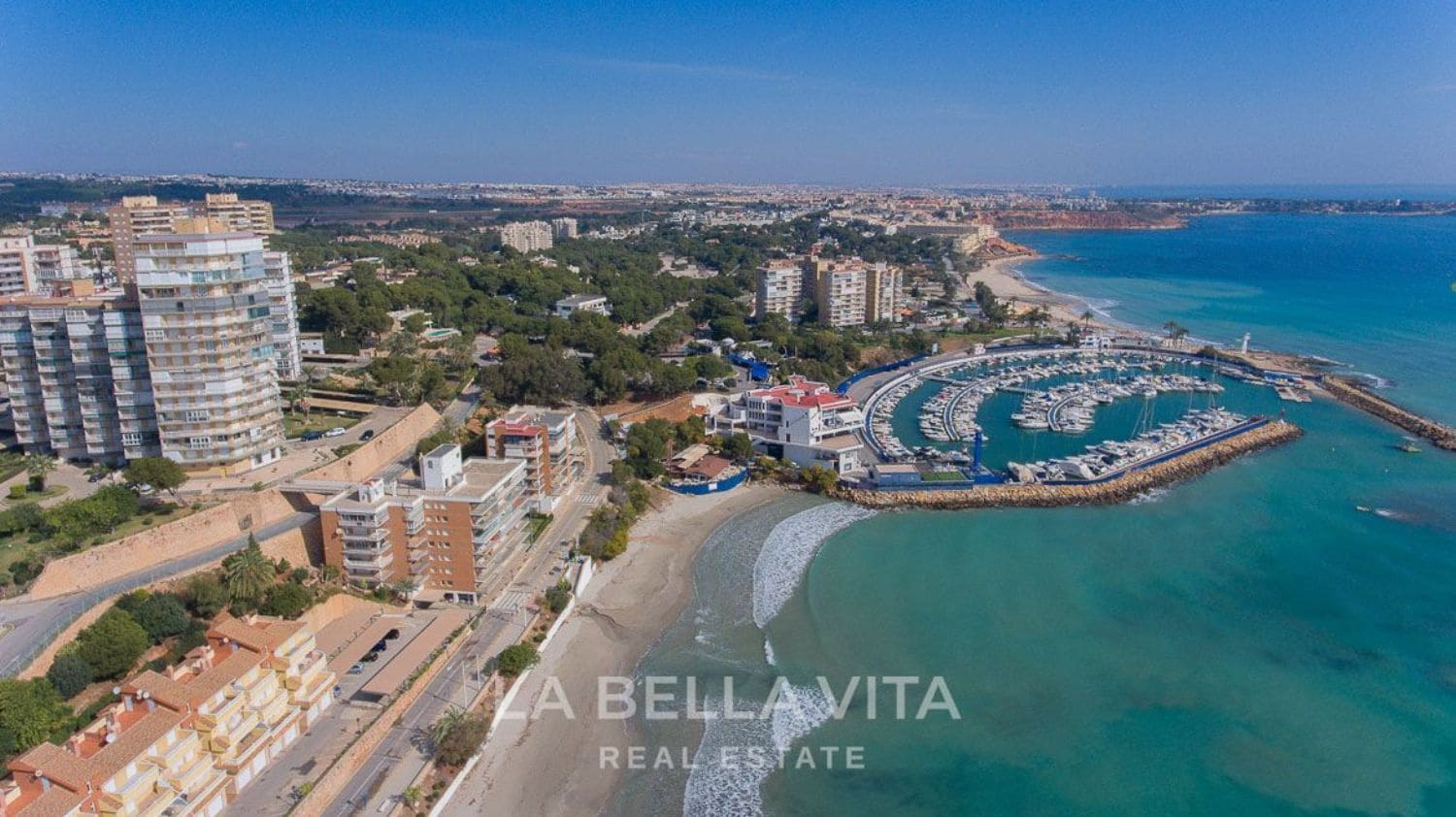 4 soverom Villa til salgs i Cabo Roig med svømmebasseng - € 1 990 000 (Ref: 8139159)