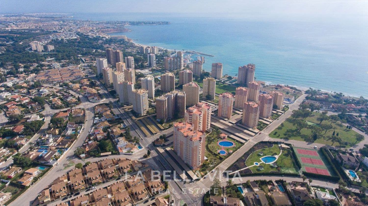 4 soverom Villa til salgs i Cabo Roig med svømmebasseng - € 1 990 000 (Ref: 8139159)