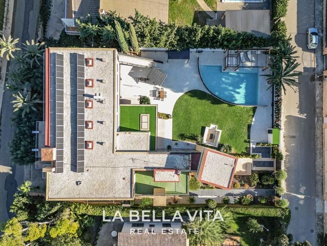 7 makuuhuone Hotelli myytävänä paikassa Dehesa de Campoamor, Orihuela mukana uima-altaan 
autotalli - 3 950 000 € (Ref: 8149497)