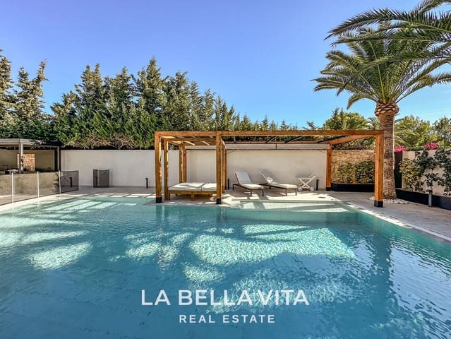 7 makuuhuone Hotelli myytävänä paikassa Dehesa de Campoamor, Orihuela mukana uima-altaan 
autotalli - 3 950 000 € (Ref: 8149497)