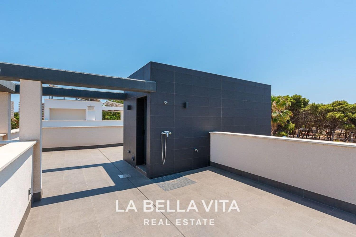 4 soveværelse Villa til salg i Playa Honda med swimmingpool garage - € 595.950 (Ref: 8149499)