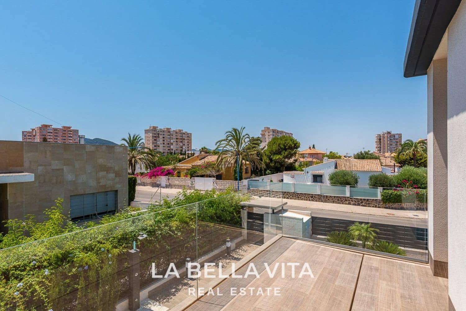 4 soveværelse Villa til salg i Playa Honda med swimmingpool garage - € 595.950 (Ref: 8149499)