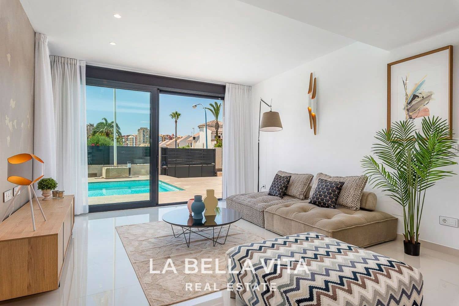 4 soveværelse Villa til salg i Playa Honda med swimmingpool garage - € 595.950 (Ref: 8149499)