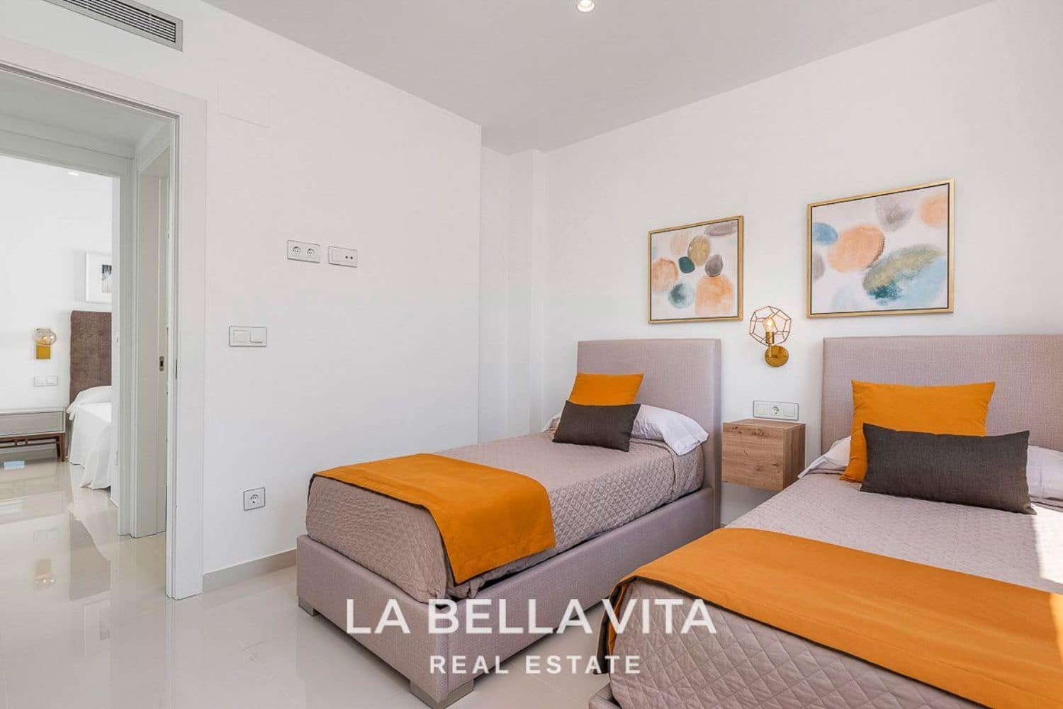 4 soveværelse Villa til salg i Playa Honda med swimmingpool garage - € 595.950 (Ref: 8149499)