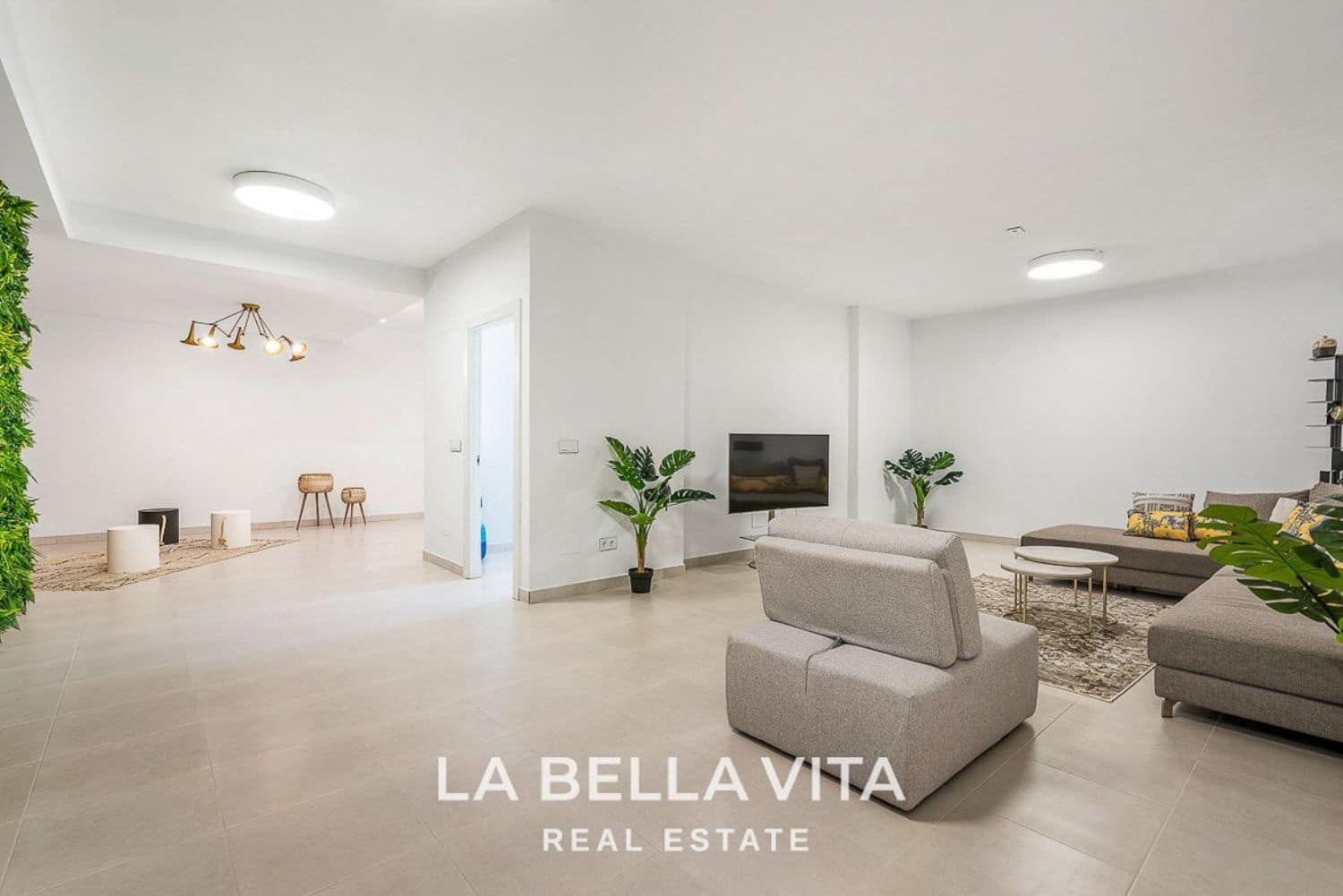 4 soveværelse Villa til salg i Playa Honda med swimmingpool garage - € 595.950 (Ref: 8149499)