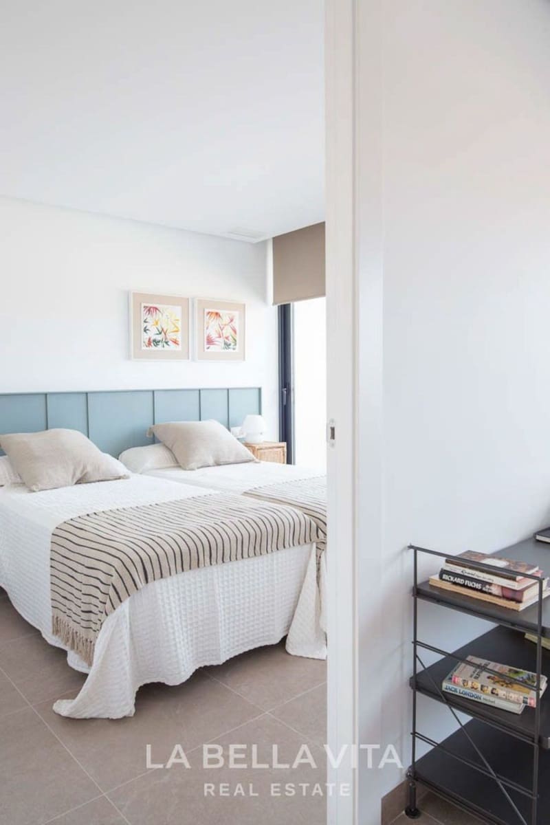 4 quarto Moradia para venda em Campoamor com piscina garagem - 910 000 € (Ref: 8170136)