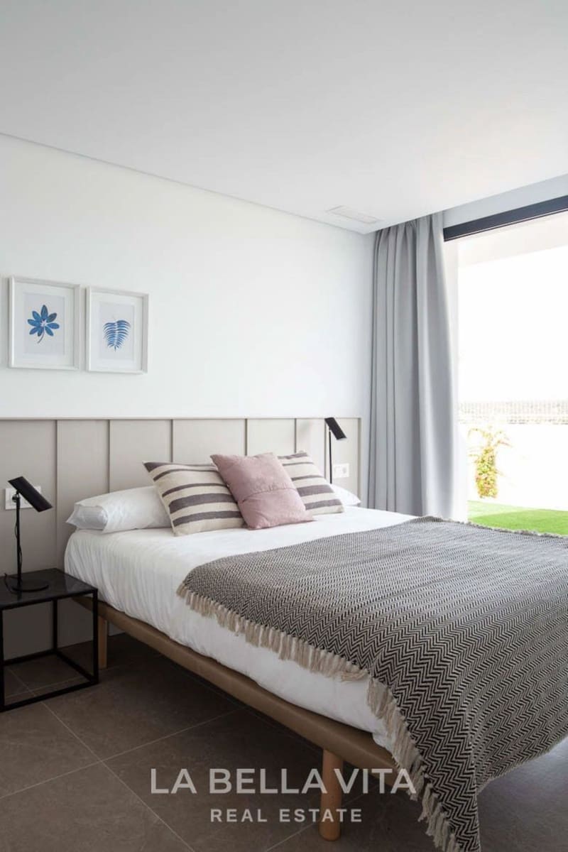 4 quarto Moradia para venda em Campoamor com piscina garagem - 910 000 € (Ref: 8170136)