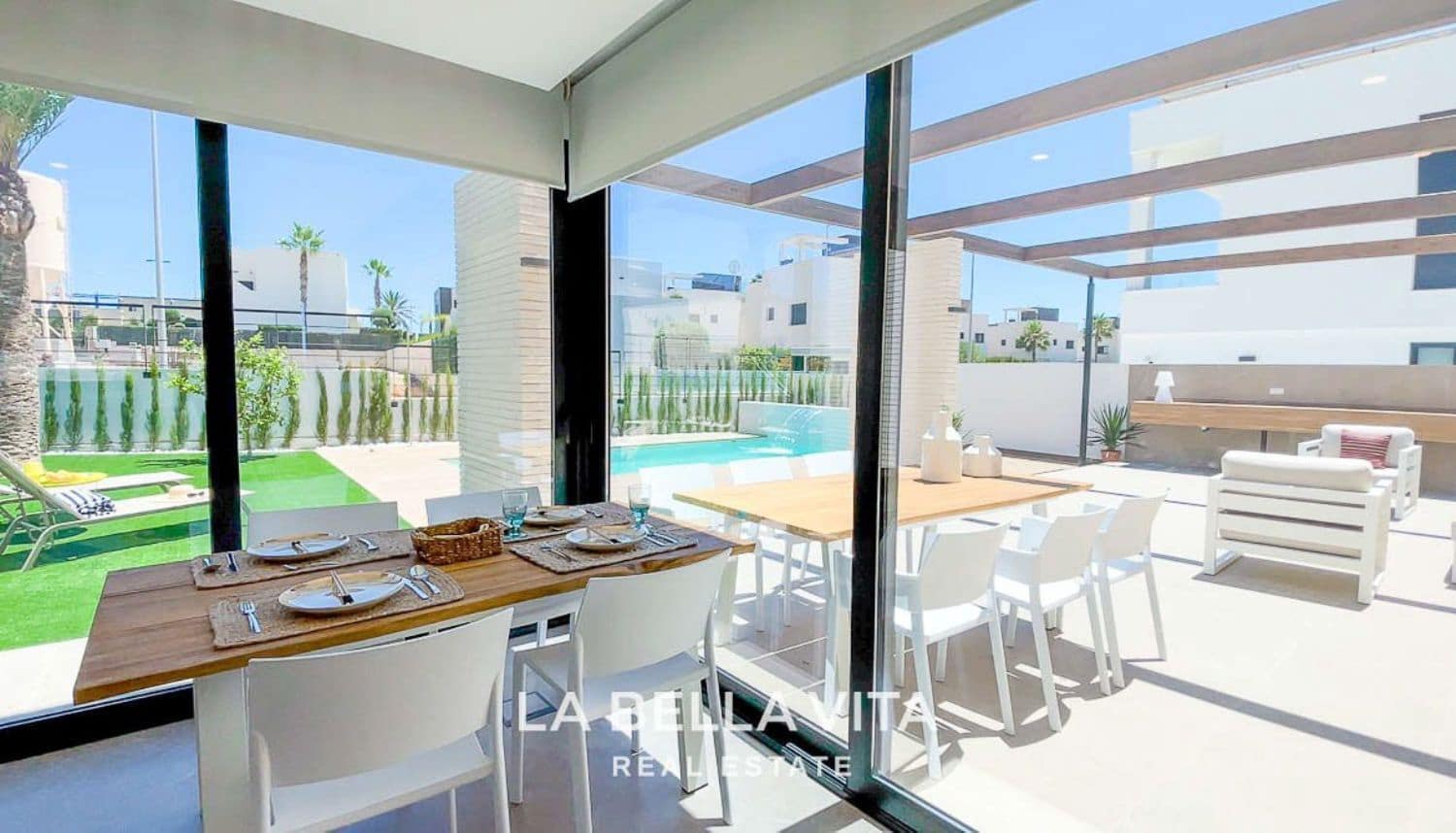 4 quarto Moradia para venda em Campoamor com piscina garagem - 910 000 € (Ref: 8170136)