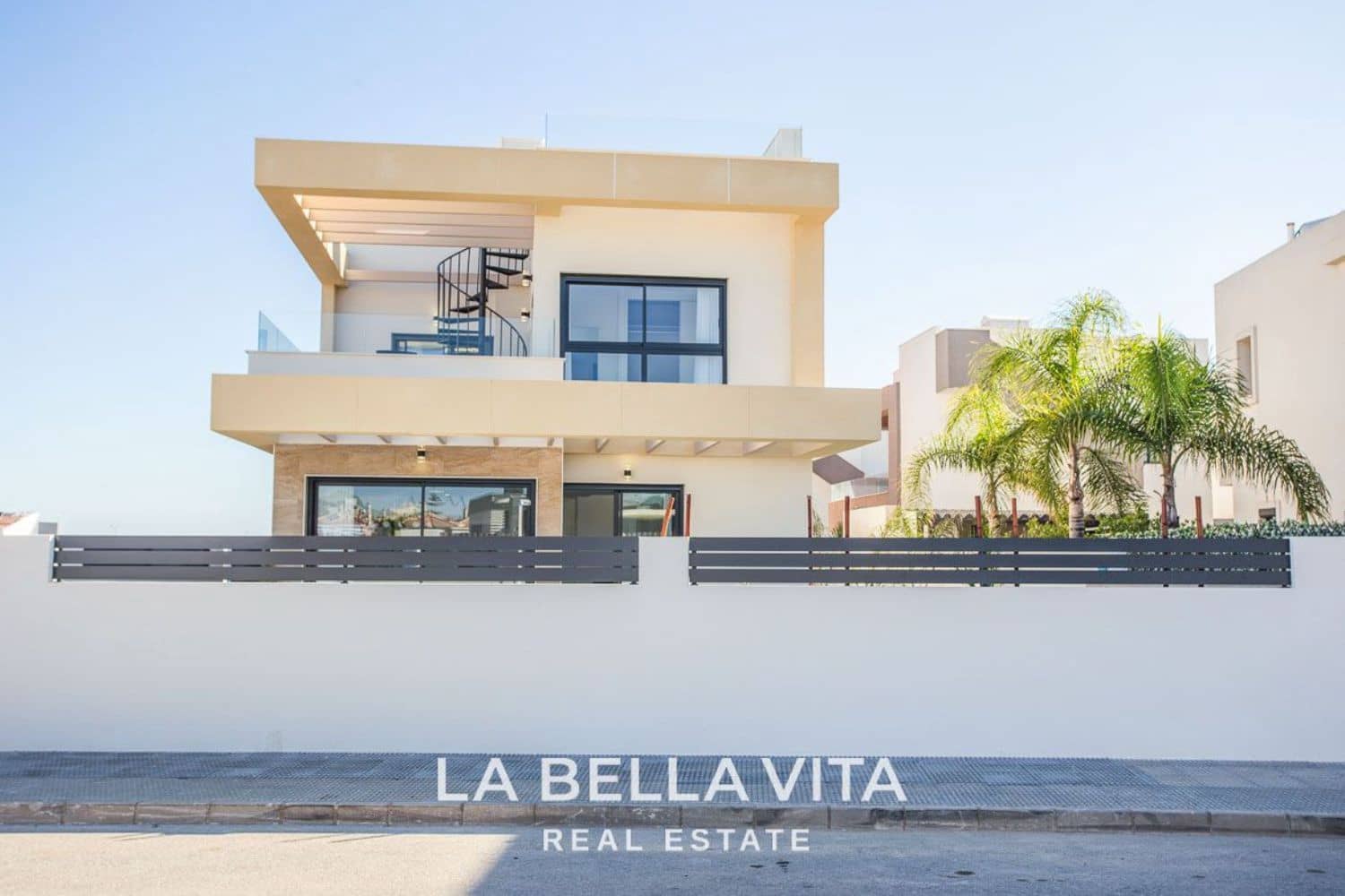 3 soveværelse Villa til salg i Los Montesinos med swimmingpool - € 405.000 (Ref: 8170139)