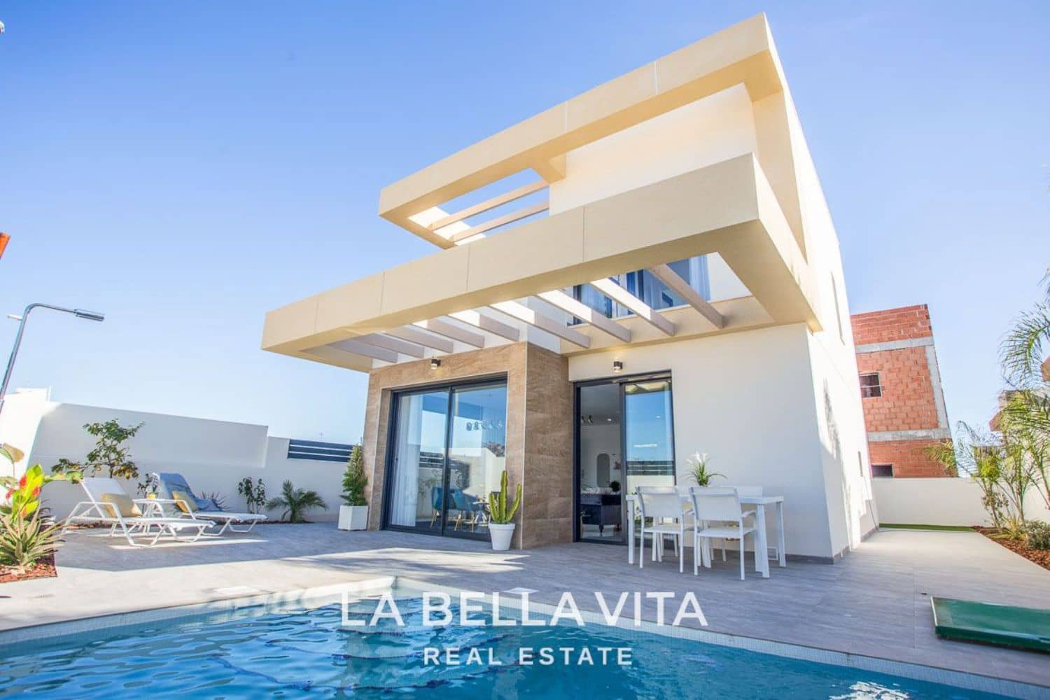 3 soveværelse Villa til salg i Los Montesinos med swimmingpool - € 405.000 (Ref: 8170139)