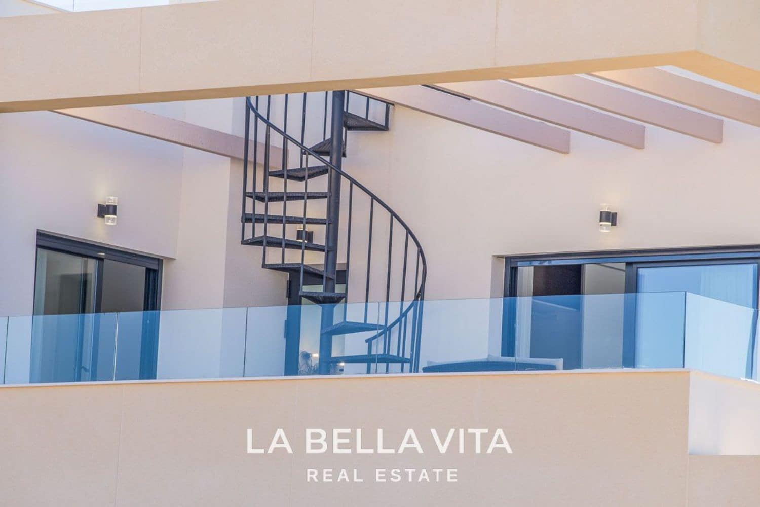 3 soveværelse Villa til salg i Los Montesinos med swimmingpool - € 405.000 (Ref: 8170139)