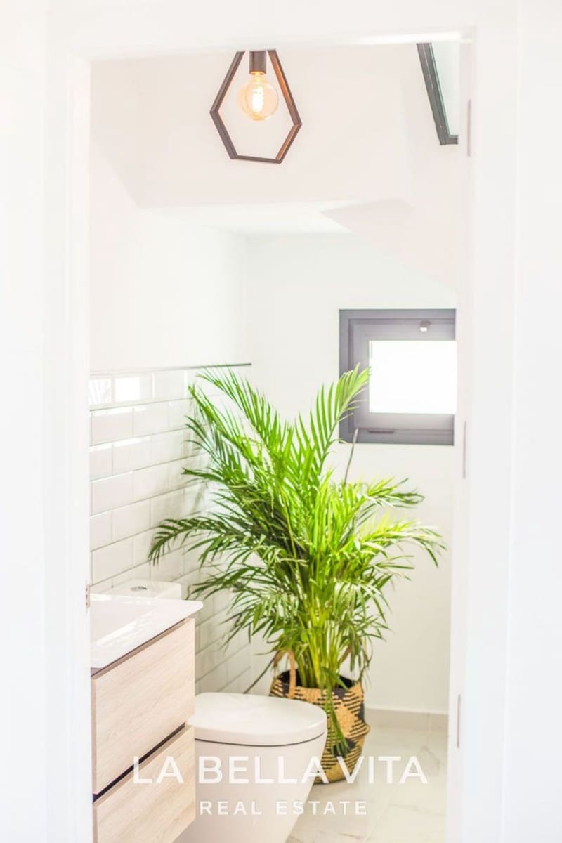 3 soveværelse Villa til salg i Los Montesinos med swimmingpool - € 405.000 (Ref: 8170139)