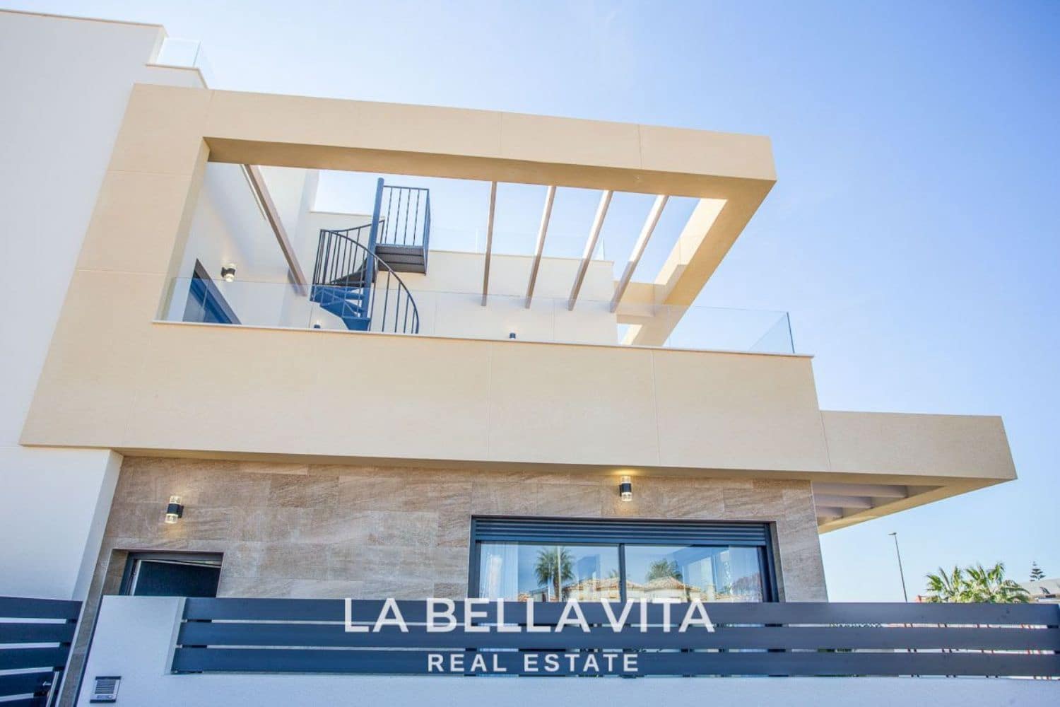 3 soveværelse Villa til salg i Los Montesinos med swimmingpool - € 405.000 (Ref: 8170139)