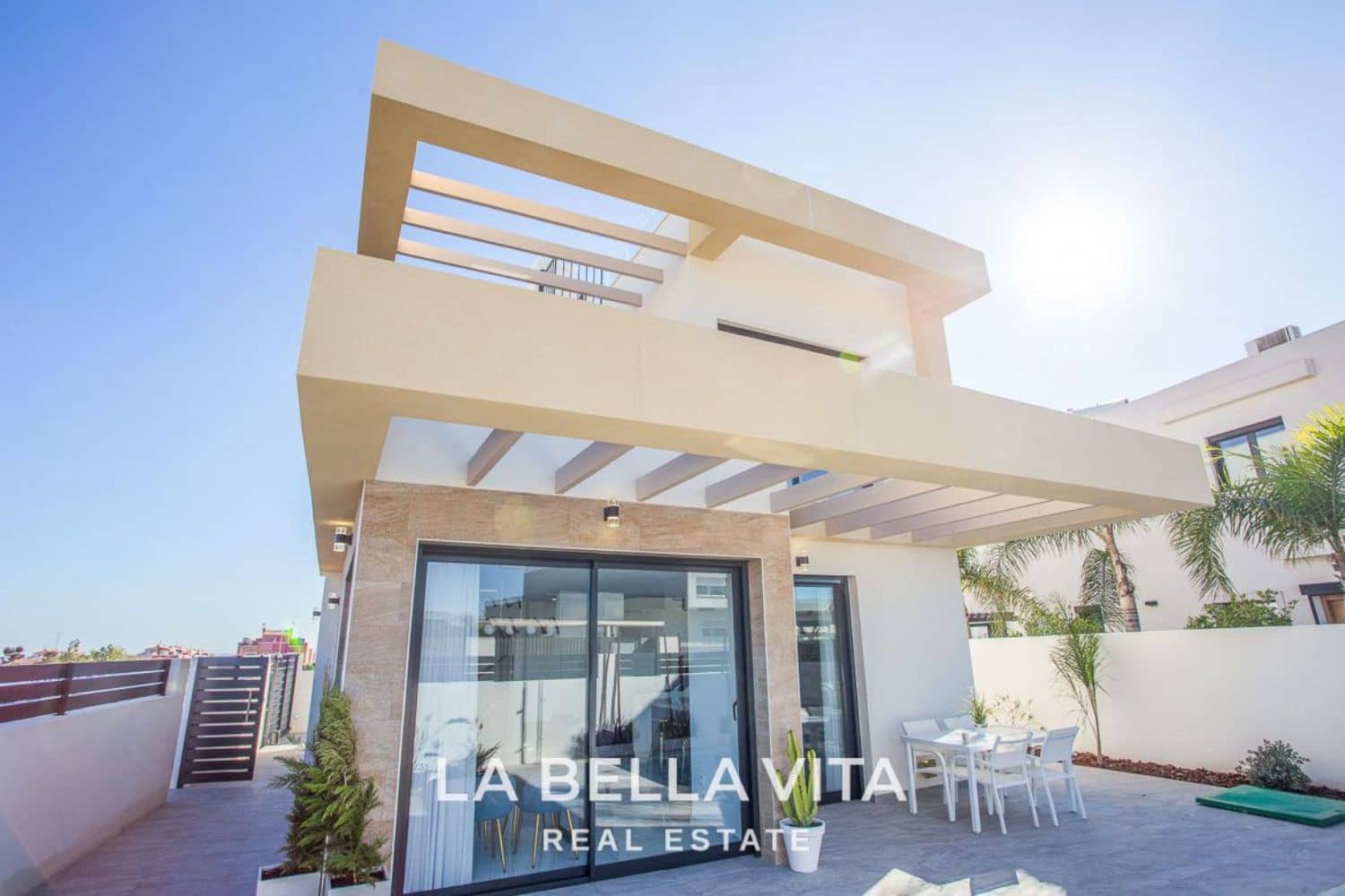 3 soveværelse Villa til salg i Los Montesinos med swimmingpool - € 405.000 (Ref: 8170139)