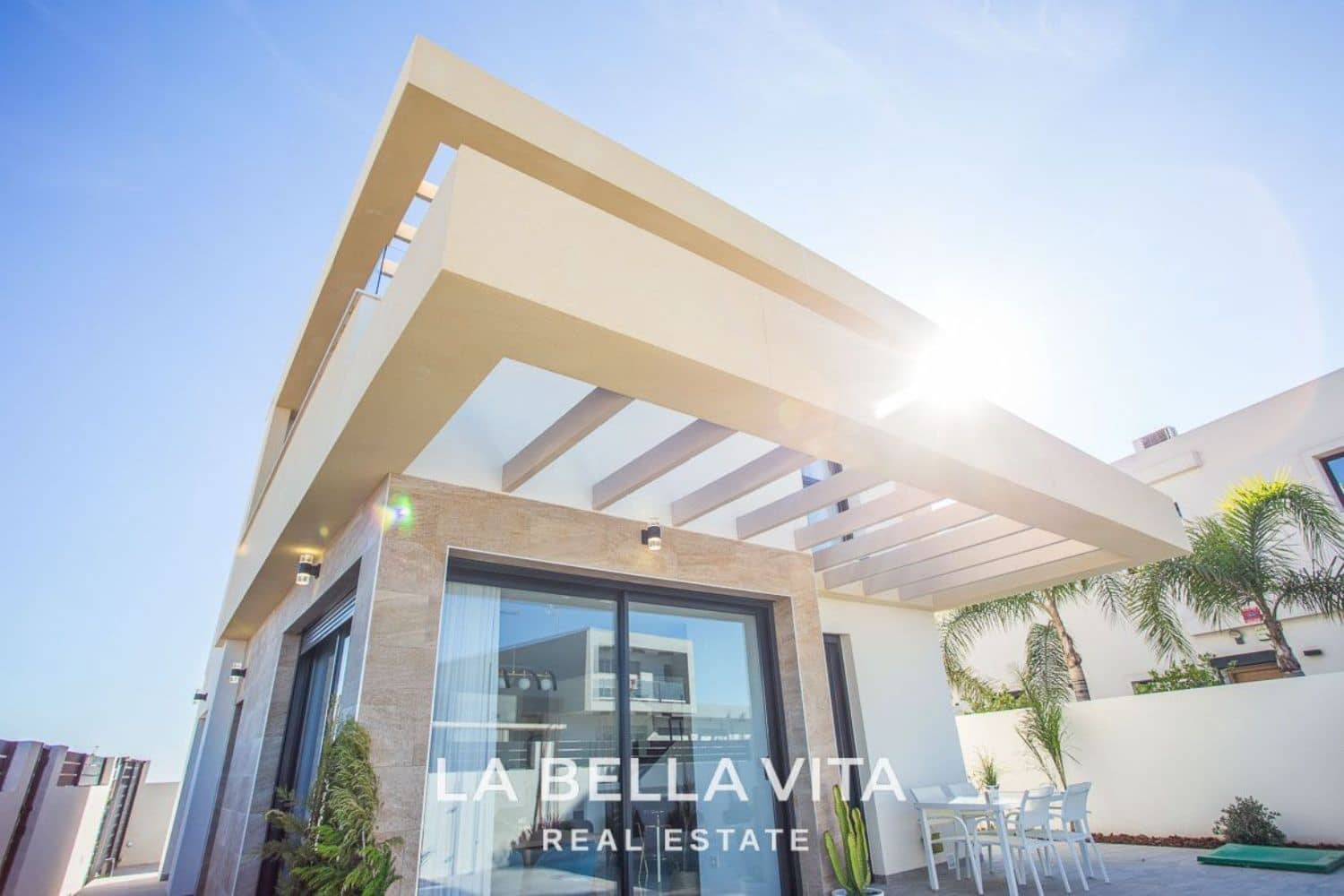 3 soveværelse Villa til salg i Los Montesinos med swimmingpool - € 405.000 (Ref: 8170139)