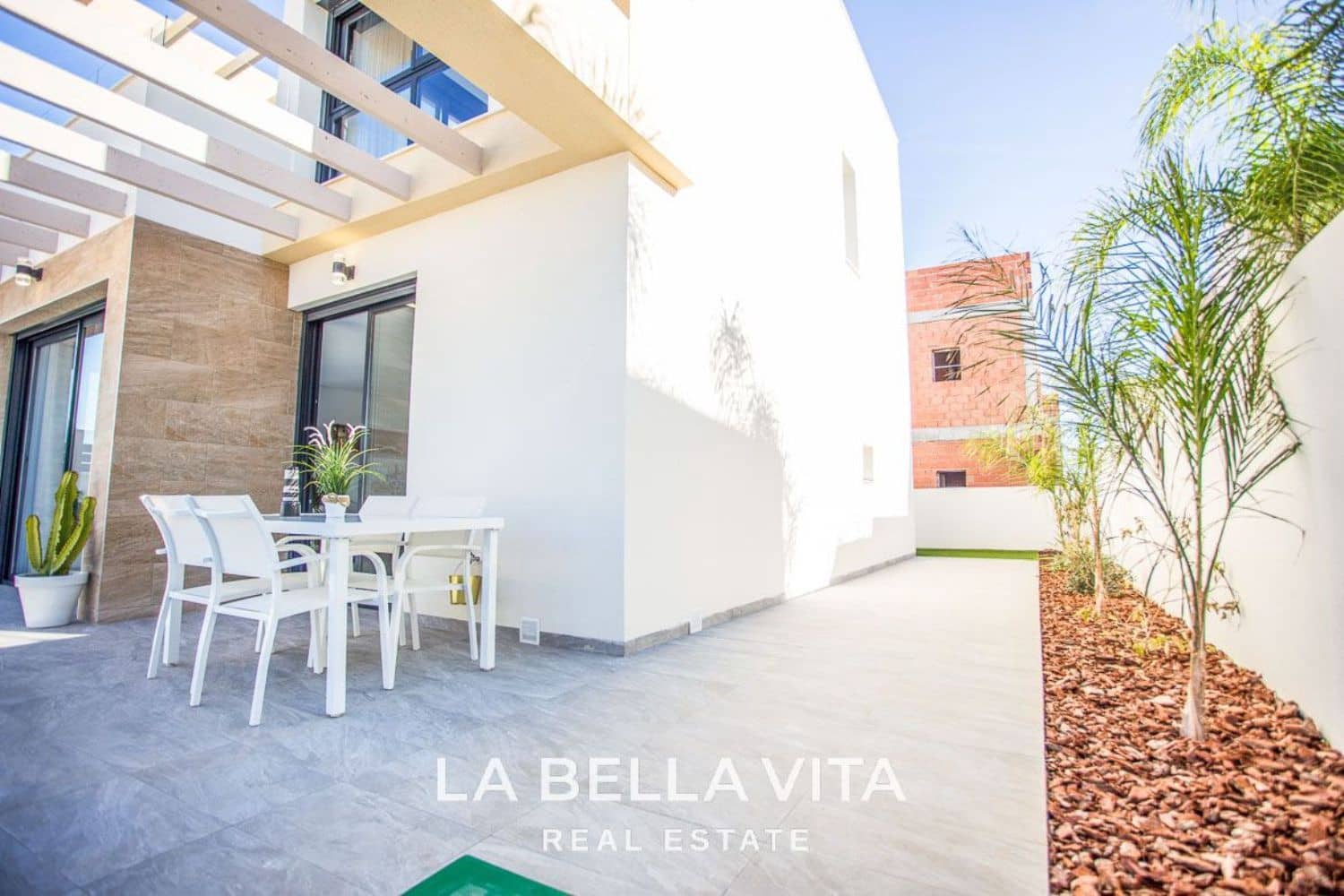 3 soveværelse Villa til salg i Los Montesinos med swimmingpool - € 405.000 (Ref: 8170139)