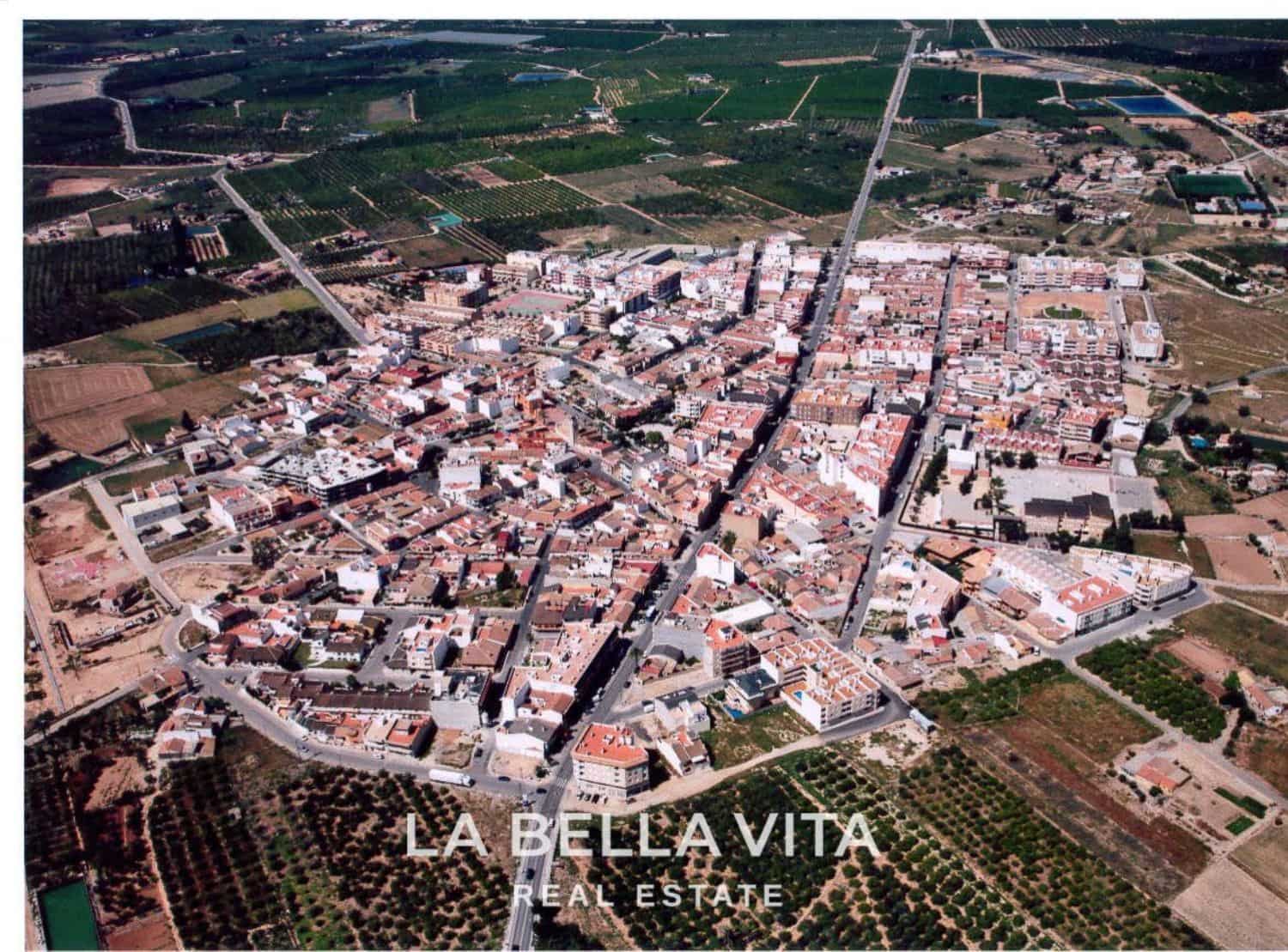 3 soveværelse Villa til salg i Los Montesinos med swimmingpool - € 405.000 (Ref: 8170139)