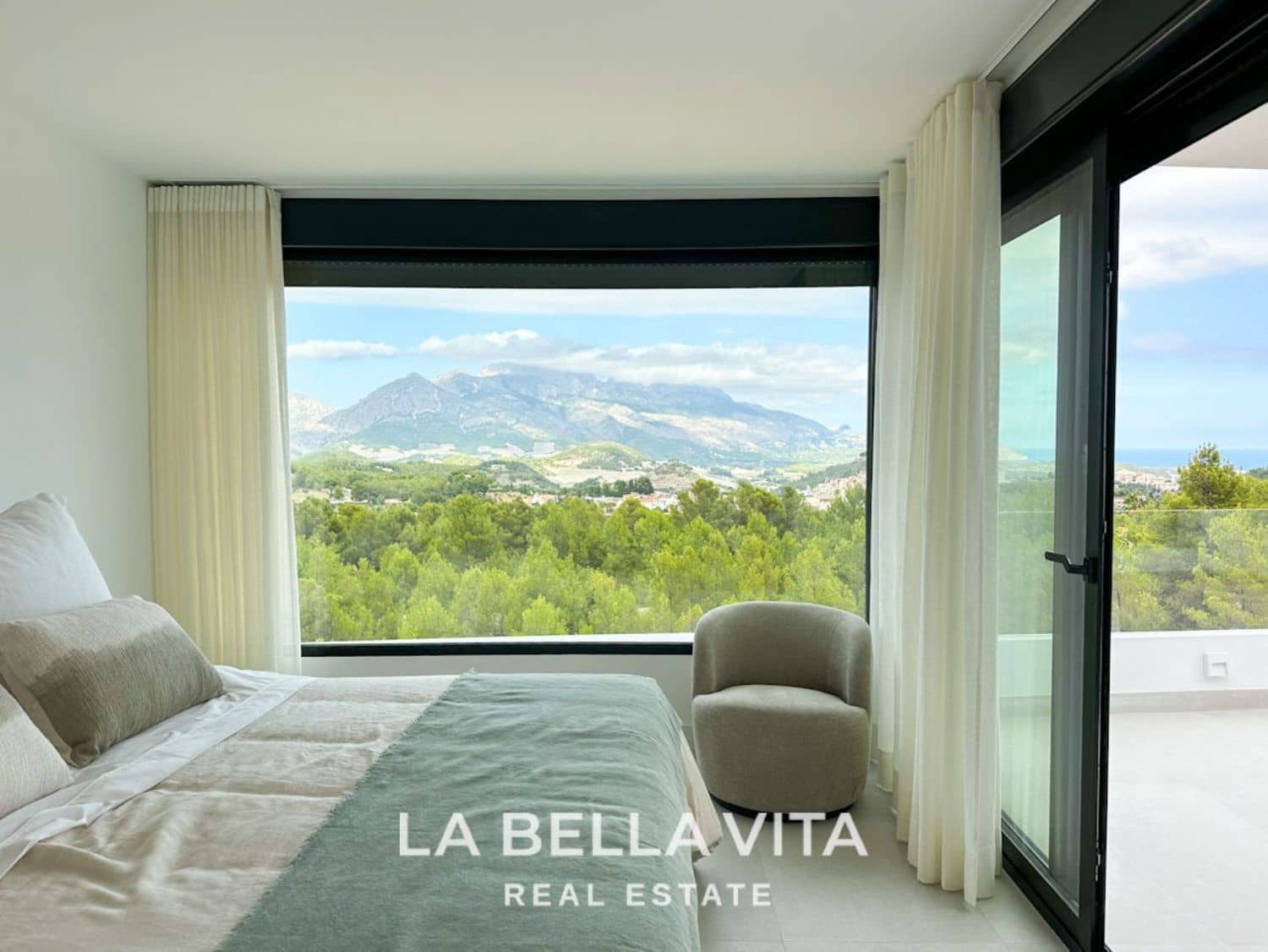 3 soverom Villa til salgs i Polop med svømmebasseng garasje - € 740 000 (Ref: 8172928)