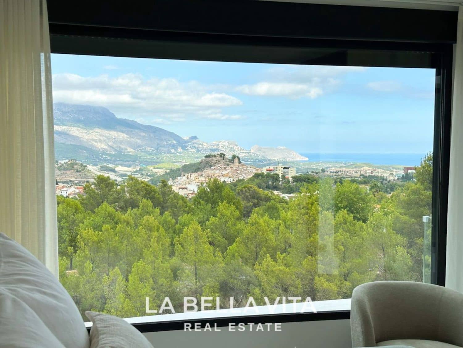 3 soverom Villa til salgs i Polop med svømmebasseng garasje - € 740 000 (Ref: 8172928)