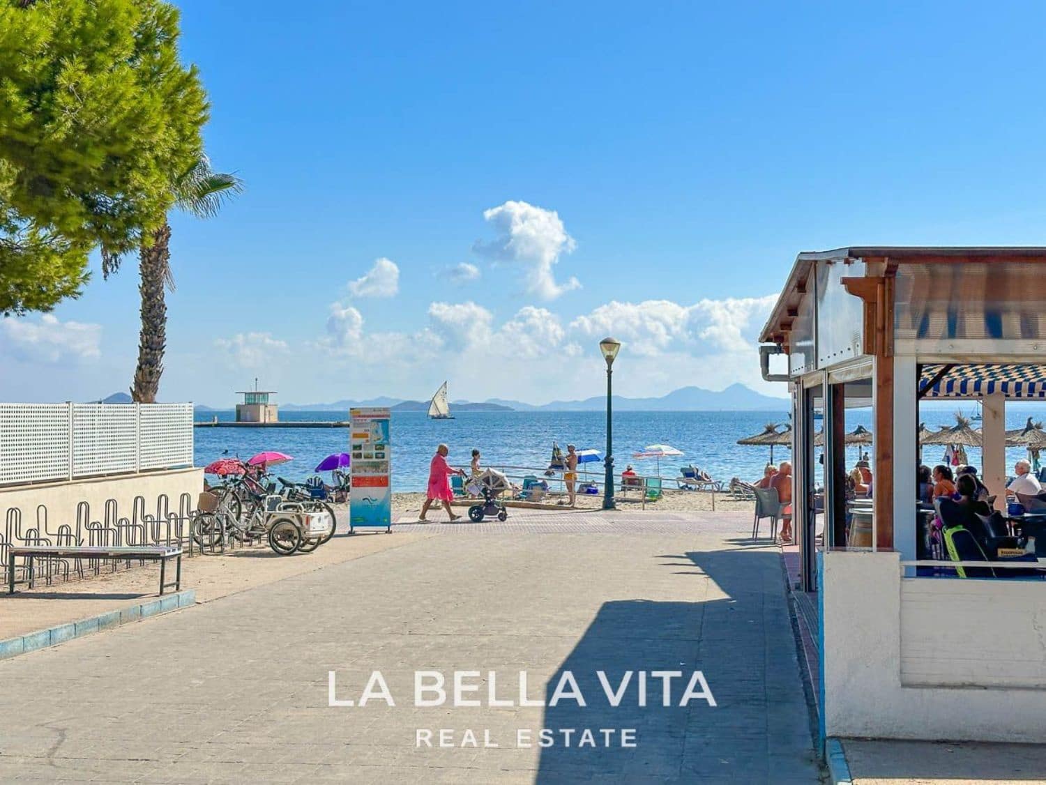 3 soveværelse Villa til salg i San Pedro del Pinatar med swimmingpool - € 429.000 (Ref: 8172938)