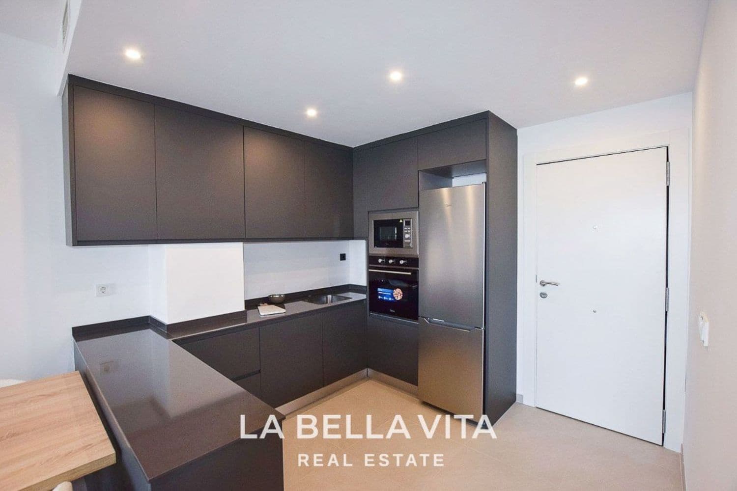 2 bedroom Flat for sale in Torrevieja with pool garage - € 252,800 (Ref: 8172939)