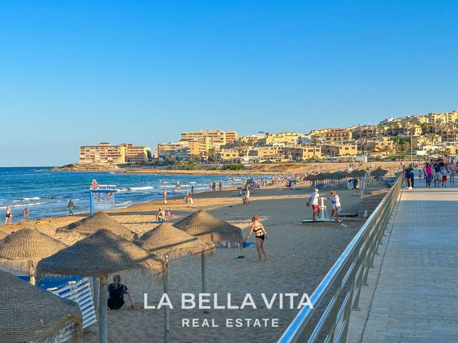 2 bedroom Flat for sale in Torrevieja with pool garage - € 252,800 (Ref: 8172939)