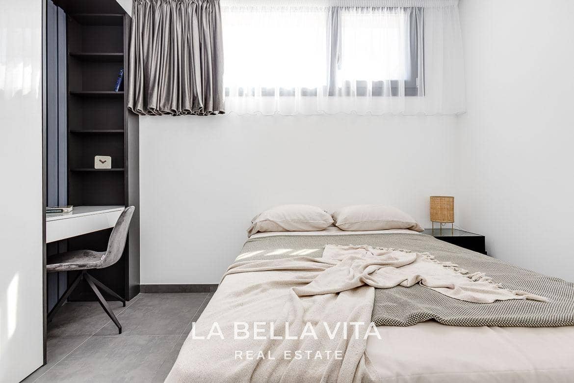 Chalet de 4 habitaciones en La Mata en venta con piscina - 940.000 € (Ref: 8193865)