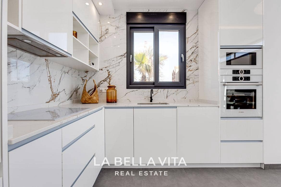 Chalet de 4 habitaciones en La Mata en venta con piscina - 940.000 € (Ref: 8193865)