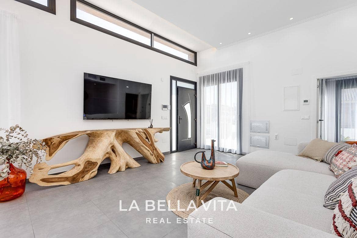 Chalet de 4 habitaciones en La Mata en venta con piscina - 940.000 € (Ref: 8193865)