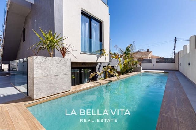4 camera da letto Villa in vendita in Los Europeos, Torrevieja con piscina - 940.000 € (Rif: 8193865)