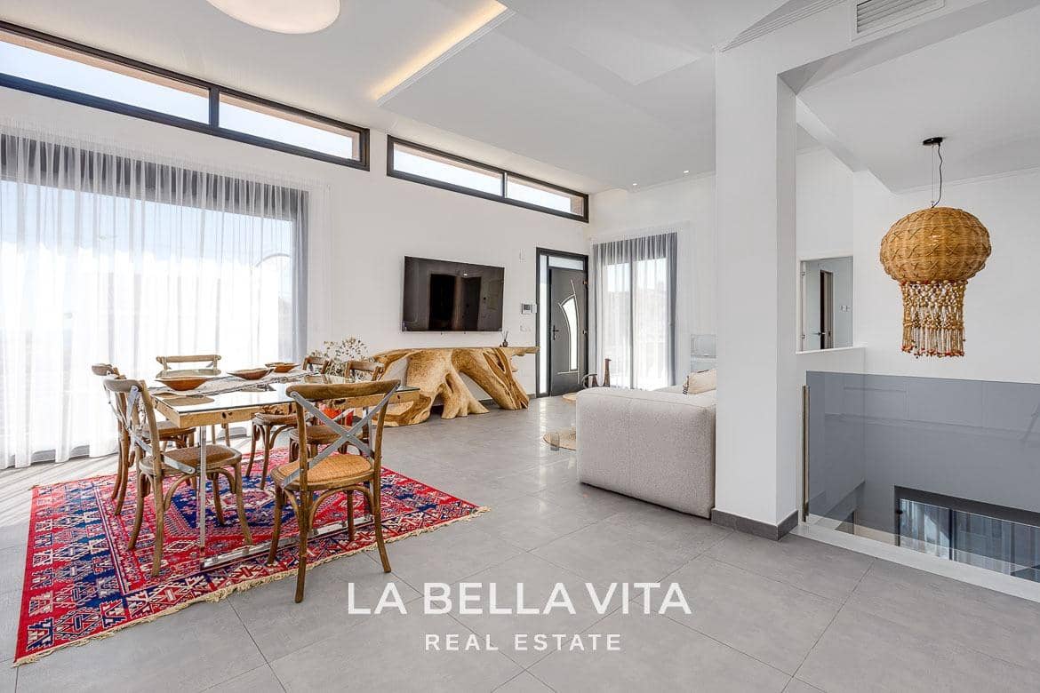Chalet de 4 habitaciones en La Mata en venta con piscina - 940.000 € (Ref: 8193865)