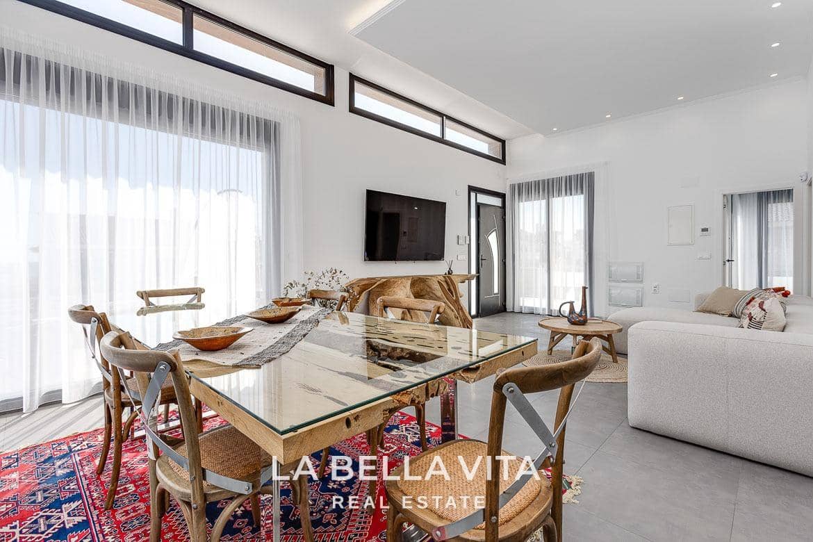 Chalet de 4 habitaciones en La Mata en venta con piscina - 940.000 € (Ref: 8193865)