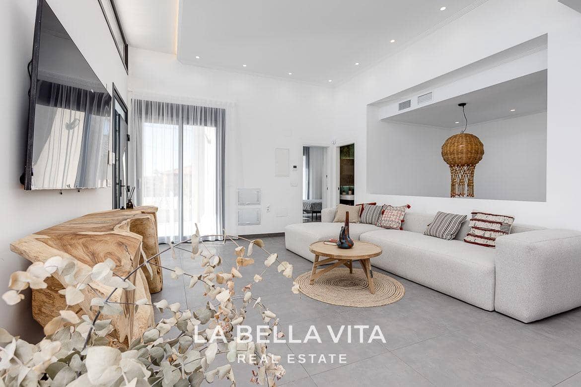 Chalet de 4 habitaciones en La Mata en venta con piscina - 940.000 € (Ref: 8193865)