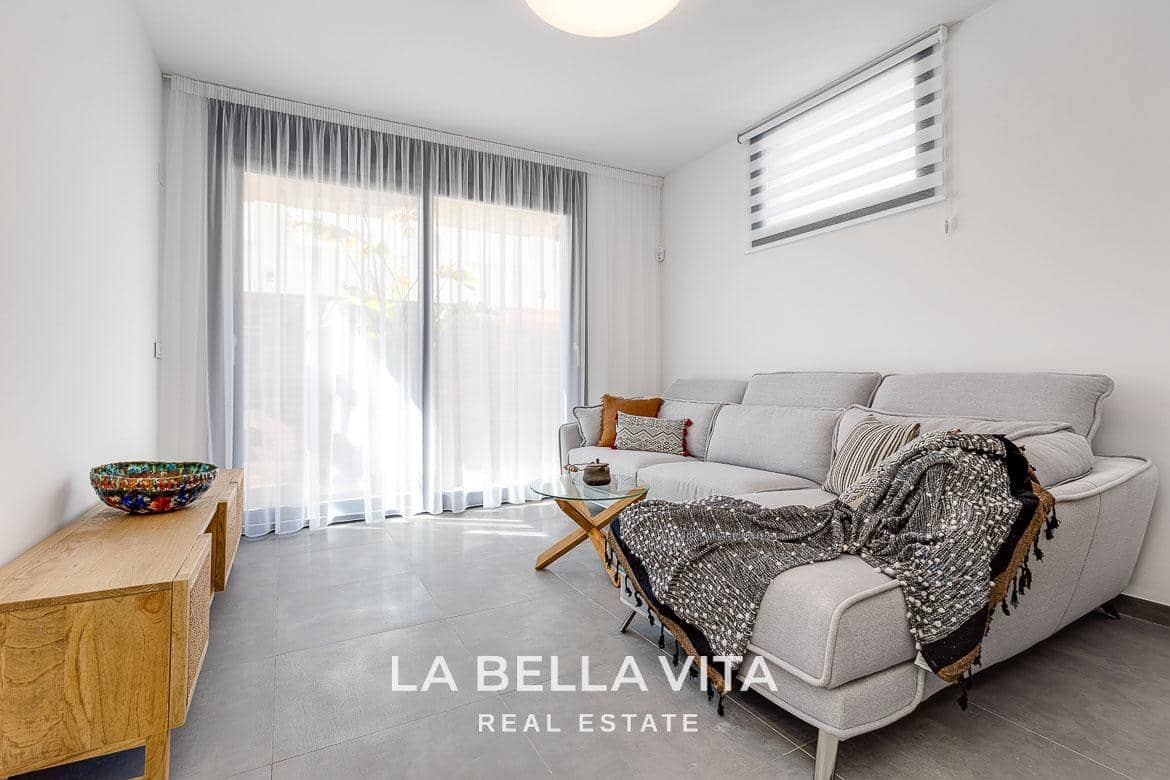 Chalet de 4 habitaciones en La Mata en venta con piscina - 940.000 € (Ref: 8193865)