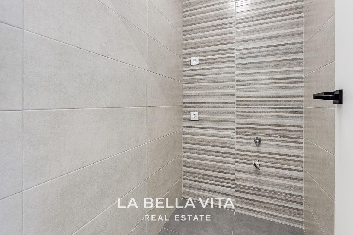 Chalet de 4 habitaciones en La Mata en venta con piscina - 940.000 € (Ref: 8193865)