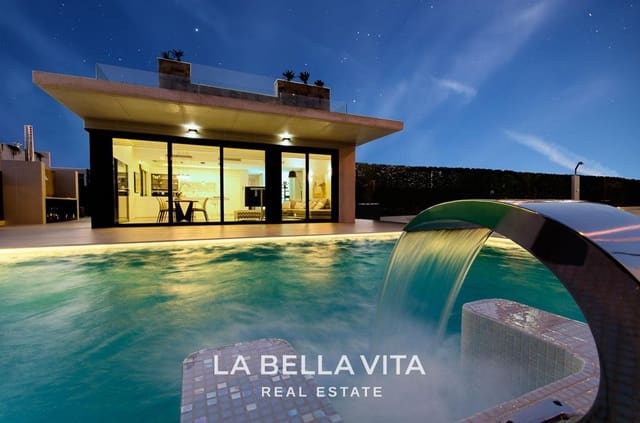 4 bedroom Villa for sale in Campoamor, Orihuela with pool - € 1,600,000 (Ref: 8202925)