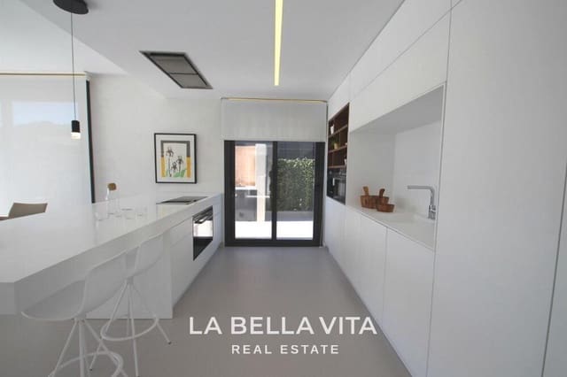 4 bedroom Villa for sale in Campoamor, Orihuela with pool - € 1,600,000 (Ref: 8202925)