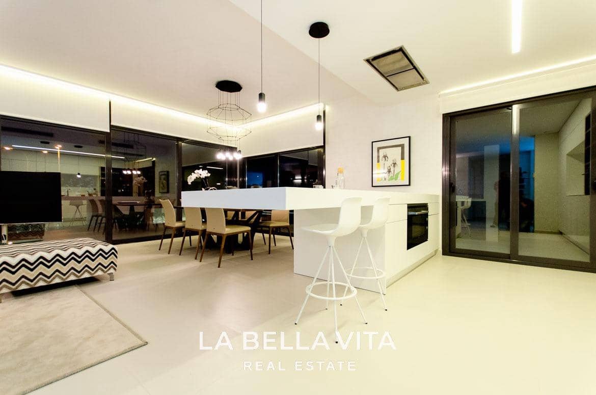 4 soveværelse Villa til salg i Campoamor med swimmingpool - € 1.600.000 (Ref: 8202925)