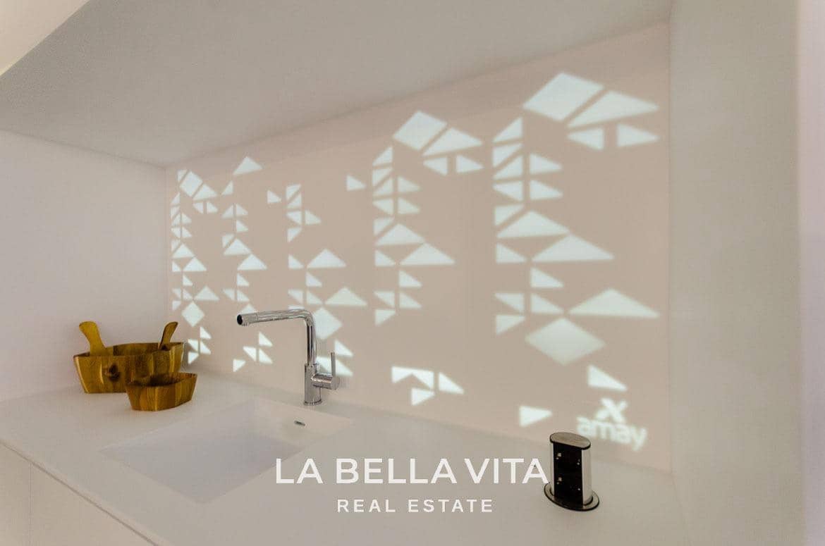 4 soveværelse Villa til salg i Campoamor med swimmingpool - € 1.600.000 (Ref: 8202925)