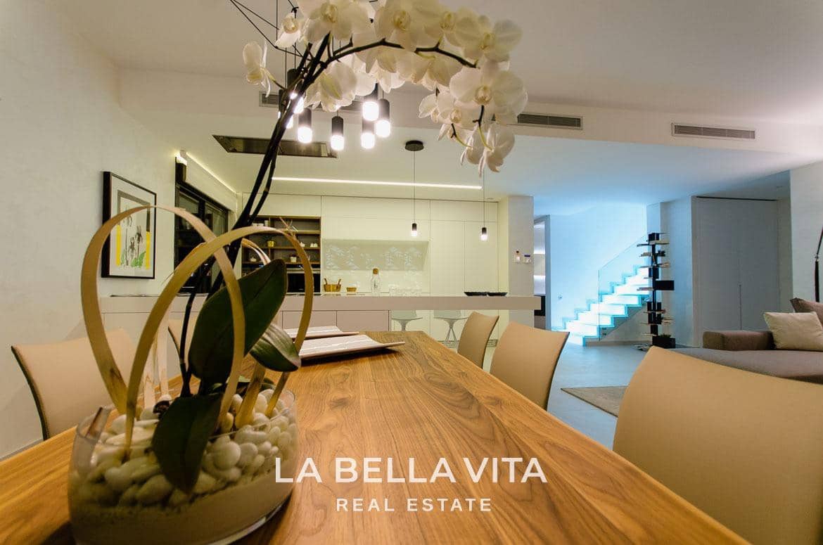 4 soveværelse Villa til salg i Campoamor med swimmingpool - € 1.600.000 (Ref: 8202925)