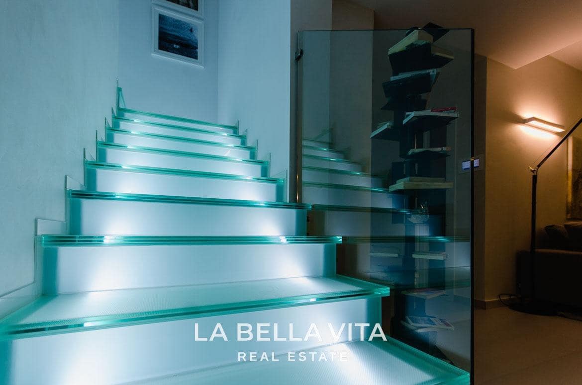 4 soveværelse Villa til salg i Campoamor med swimmingpool - € 1.600.000 (Ref: 8202925)