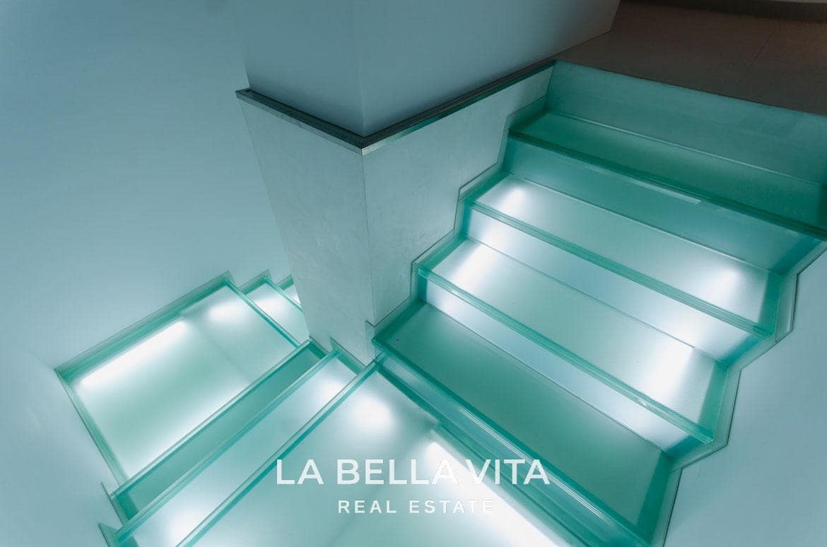 4 soveværelse Villa til salg i Campoamor med swimmingpool - € 1.600.000 (Ref: 8202925)