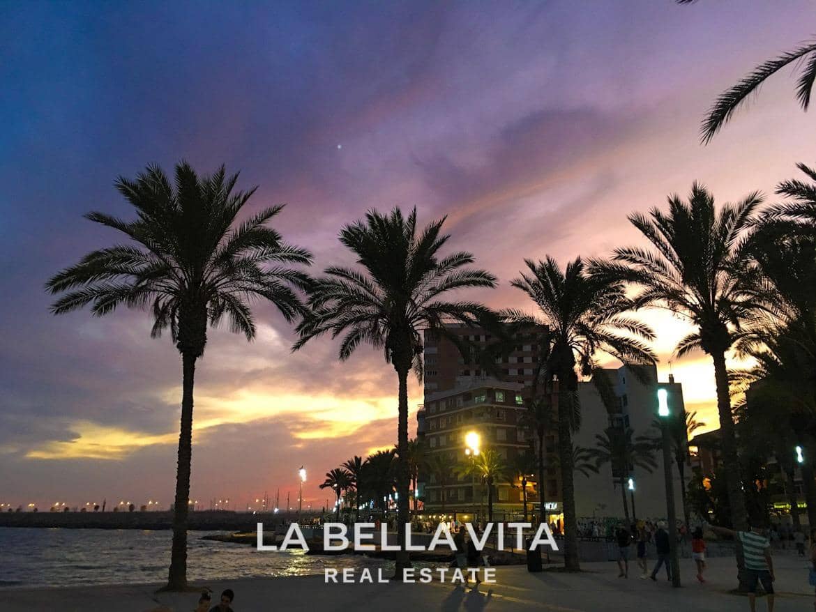 3 soverom Villa til salgs i Torrevieja med svømmebasseng - € 690 000 (Ref: 8251631)